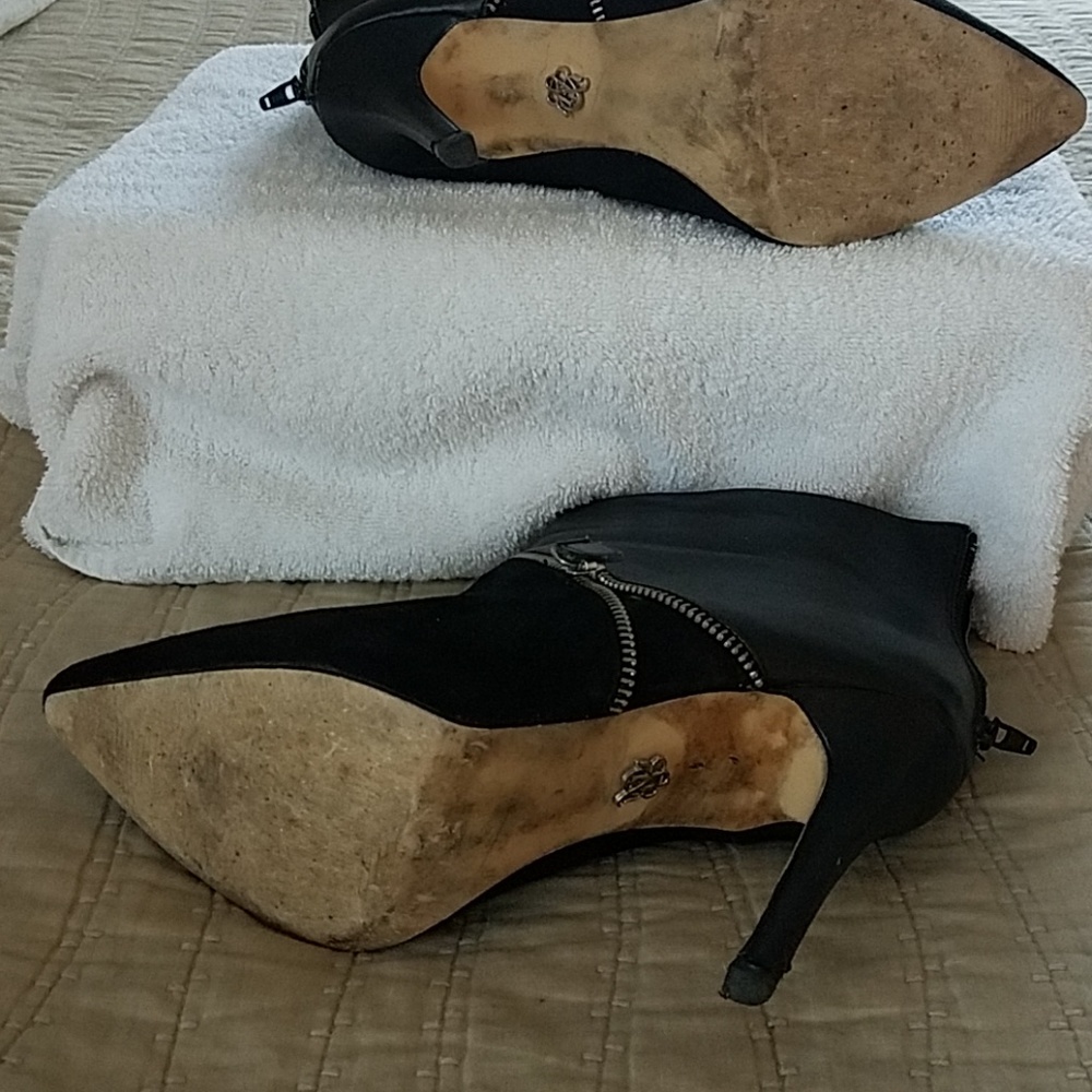 Boots - Picture 4 of 6